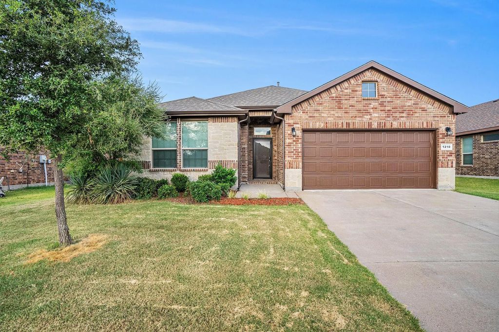 1210 Tiburon Trail, Cleburne