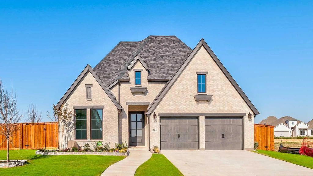 703 Running Iron Trail, Mansfield