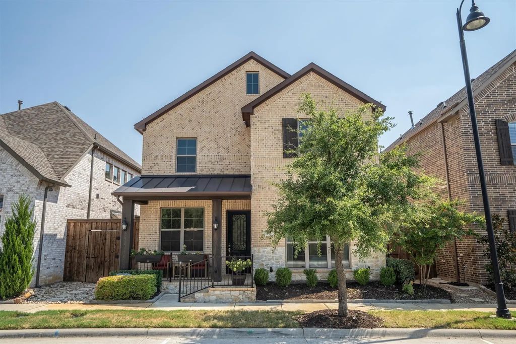 2209 8th Avenue, Flower Mound