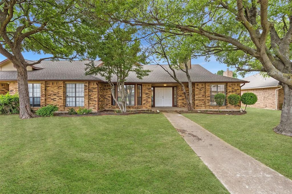 4046 St Christopher Lane, Dallas