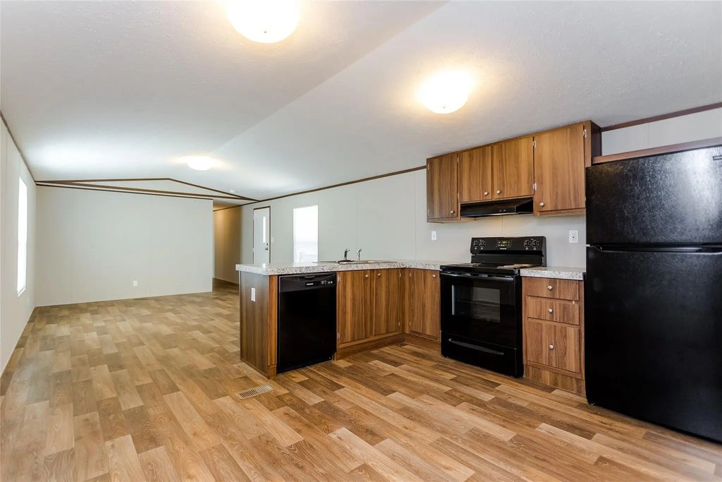 121 Coahoma Street, Mabank