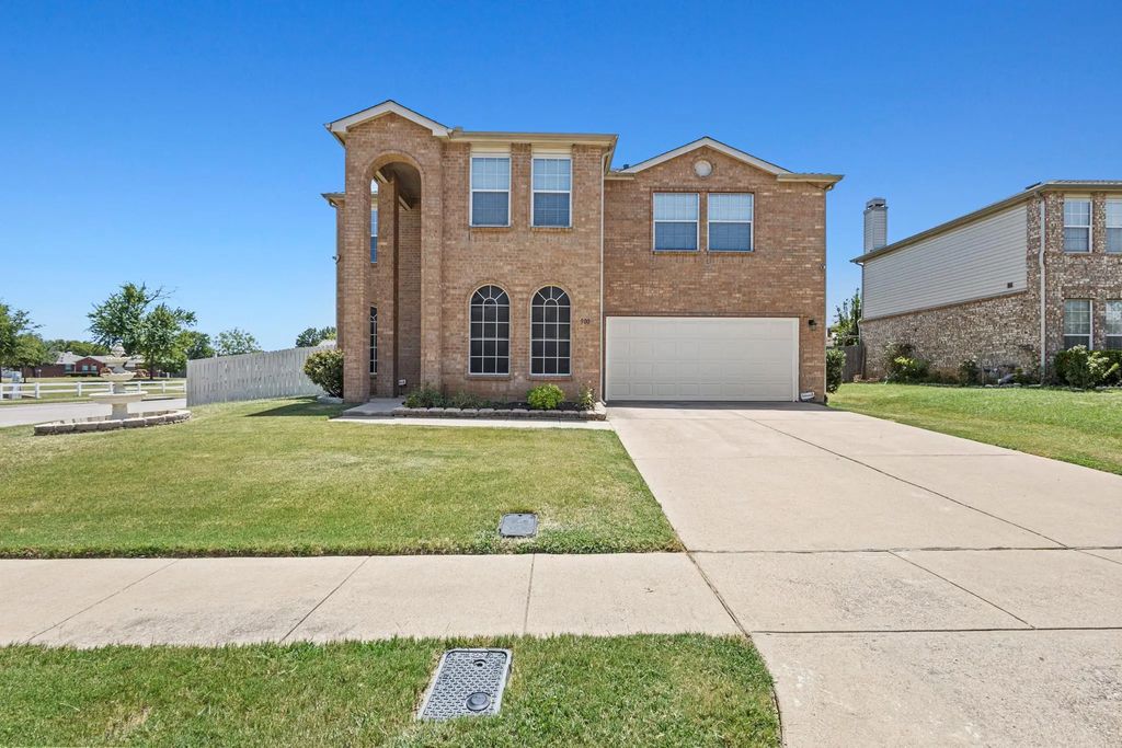 900 Carthage Way, Arlington