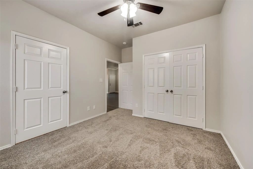 917 10th Street, Grand Prairie