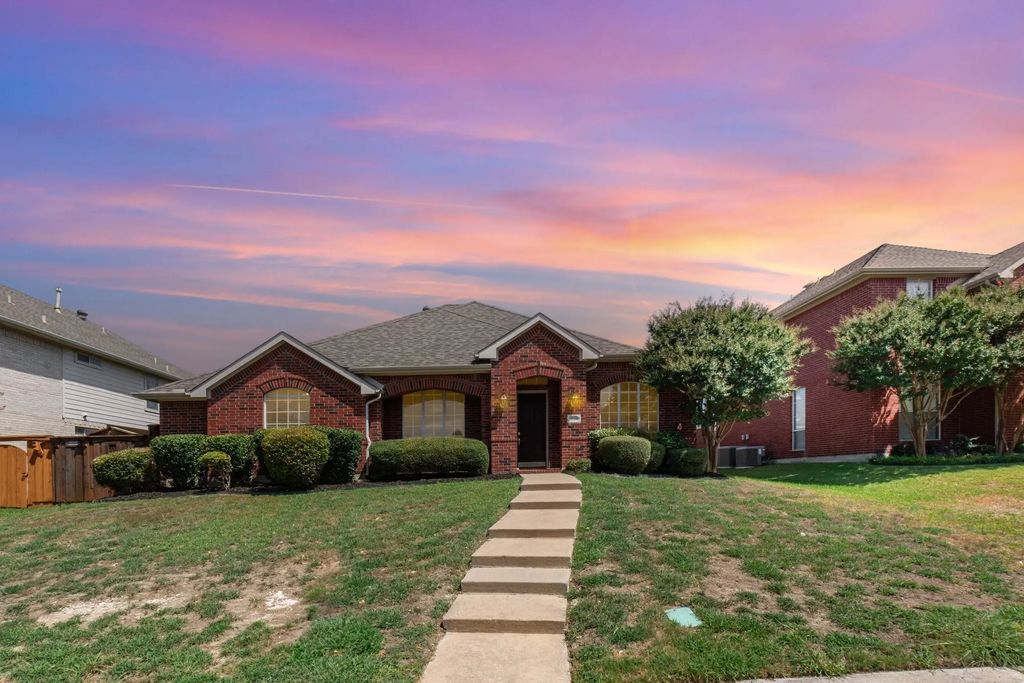 4145 Silverthorne Street, Richardson
