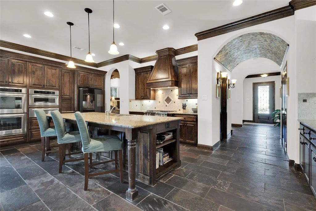 9000 Cedar Ridge, Lantana