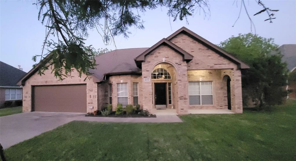 4622 Hackberry Street, Flower Mound