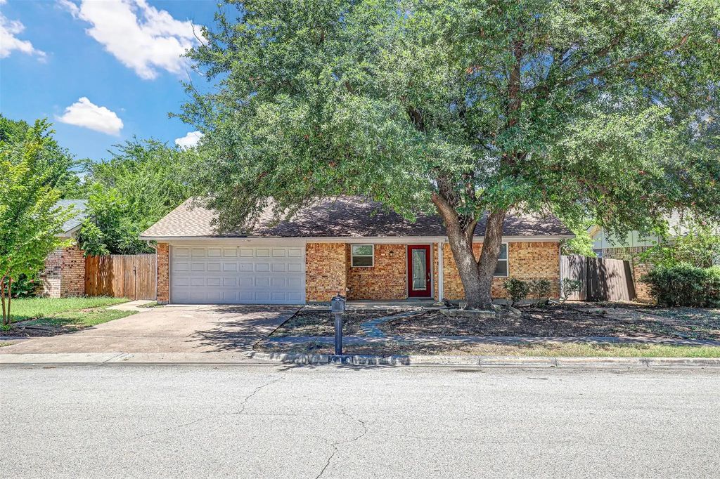 419 Pearl Street, Keller