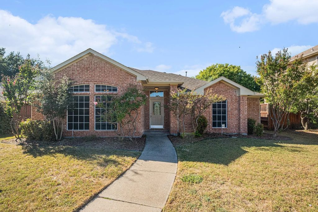 1212 Harvard Lane, Allen