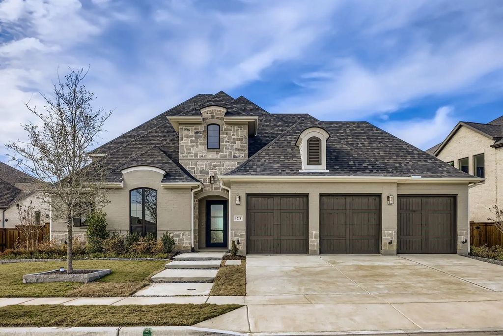 1228 High Street, The Colony