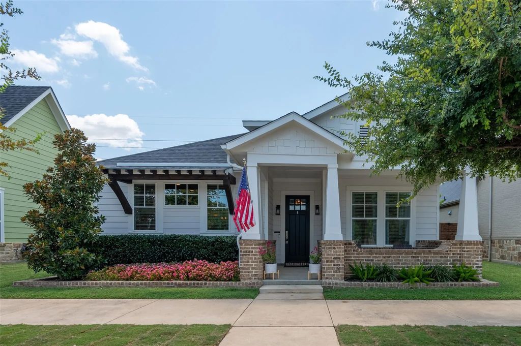 8824 Vermillion Street, North Richland Hills