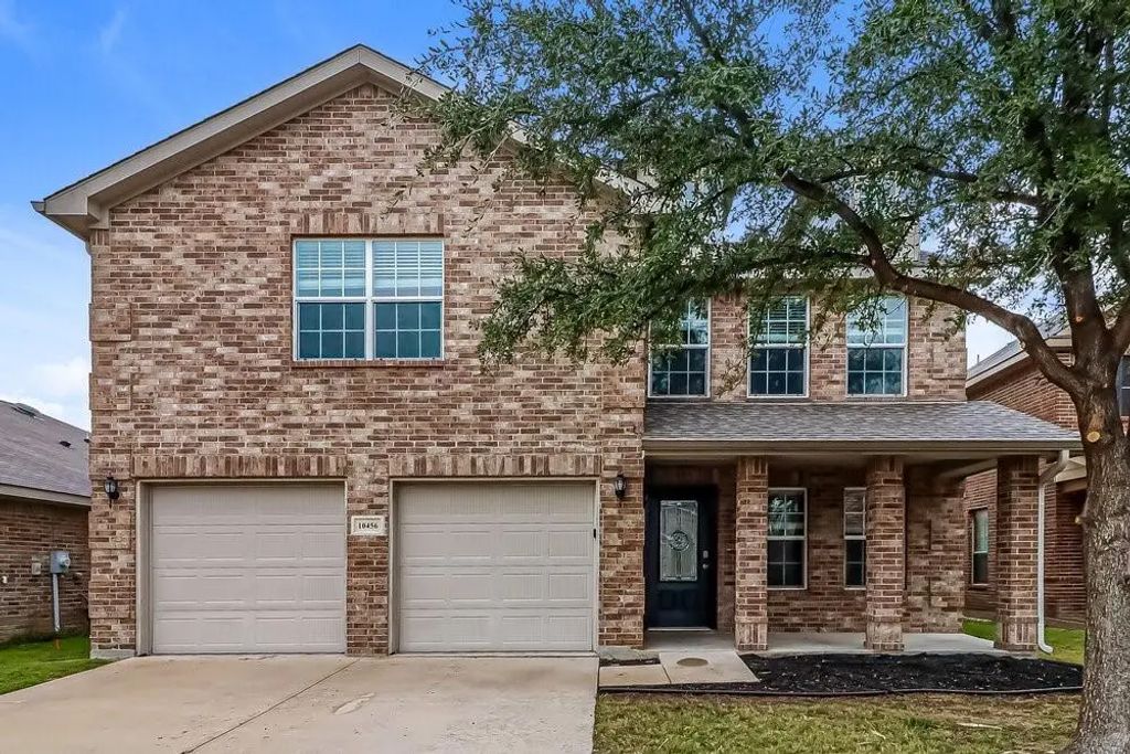 10456 Winding Passage Way, Fort Worth