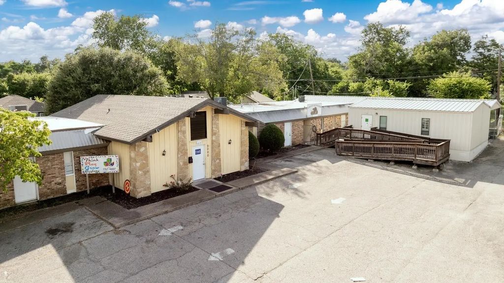 2000 N 25th Street, Waco