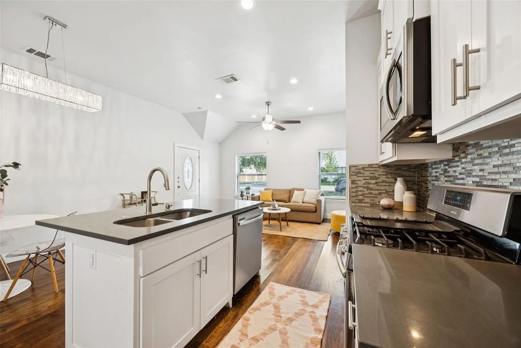 3804 Eaton Drive, Dallas