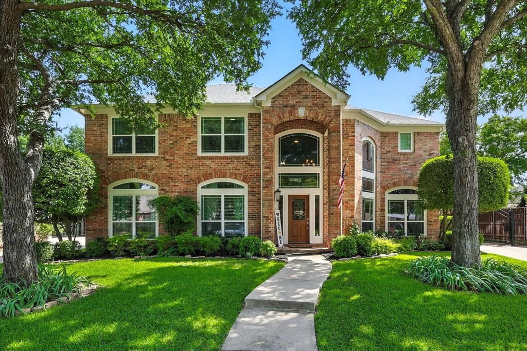 906 Creekbend Drive, Keller