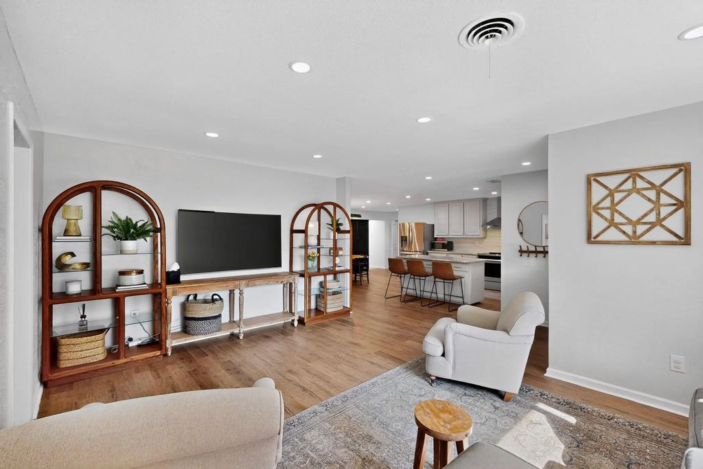 1519 Sunnybrook Drive, Irving