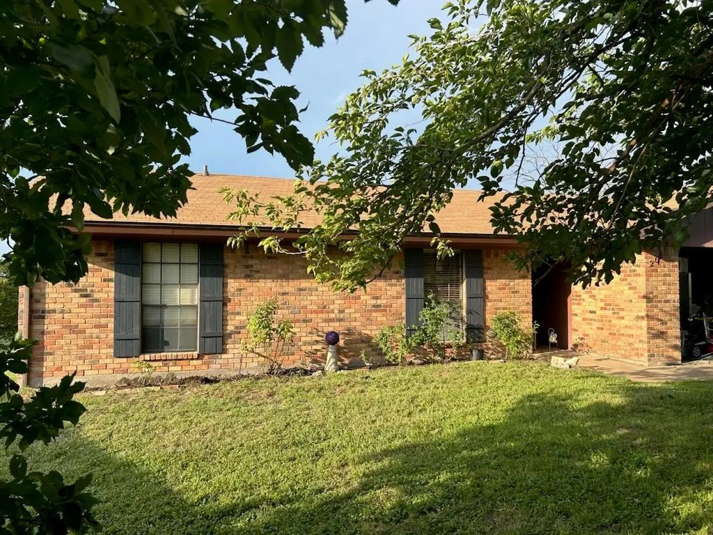 208 Lakeview, Temple