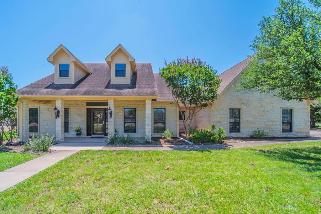 190 Deer Creek Drive, Aledo