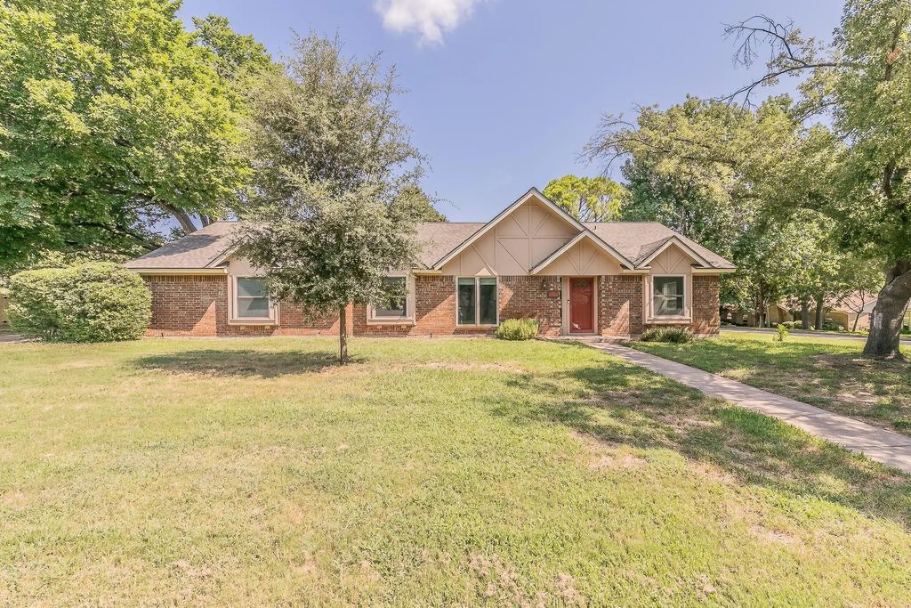 1812 Arthur Drive, Colleyville