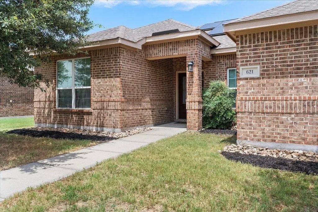 621 Meadow Springs Drive, Glenn Heights