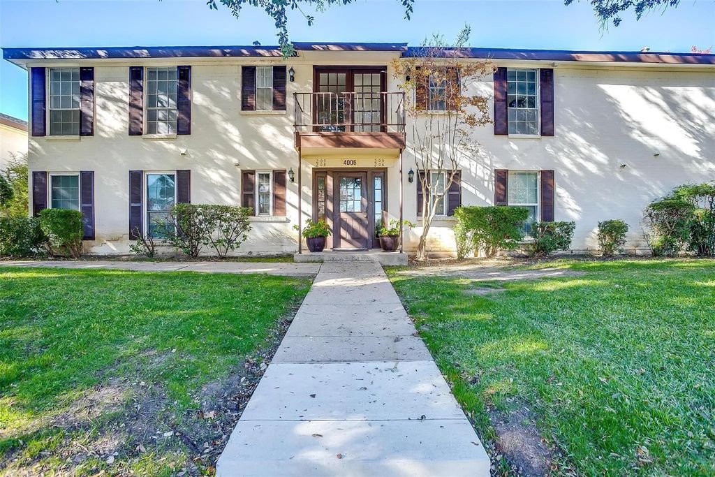 4006 Ridglea Country Club Drive 205, Fort Worth