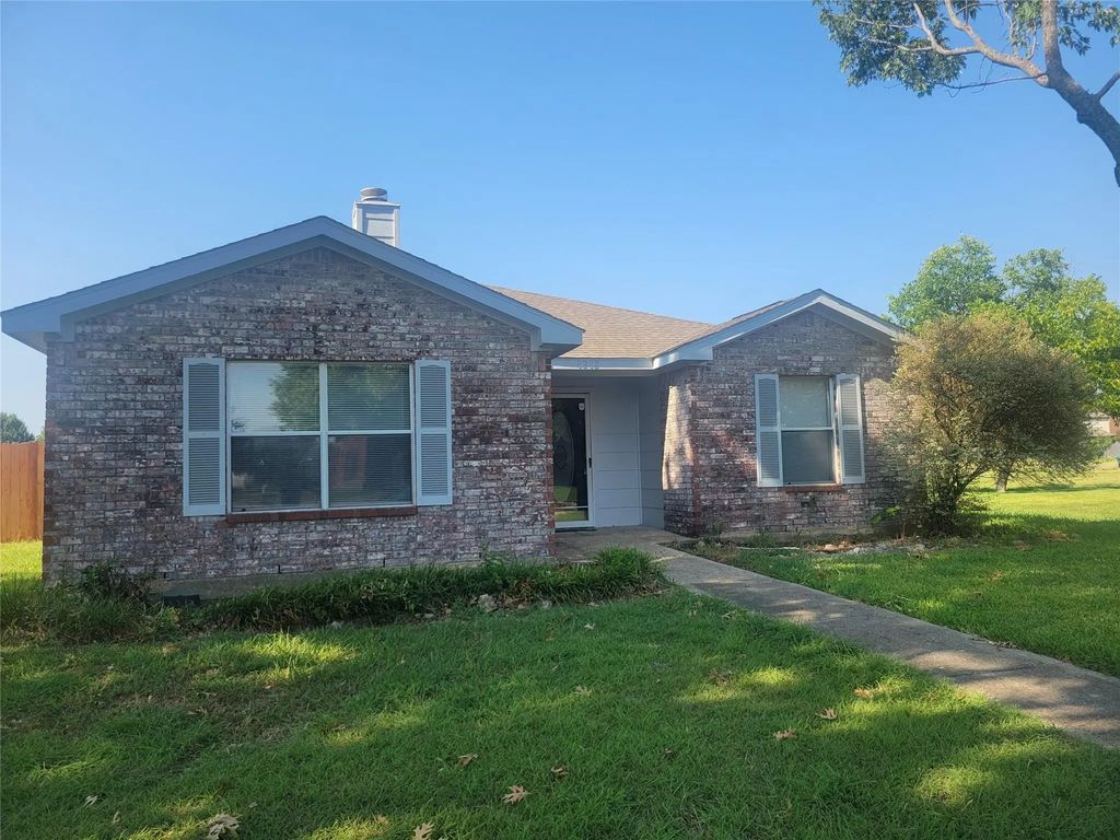 8202 Quail Court, Rowlett