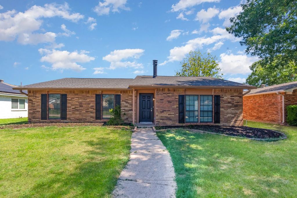 1205 Coffeyville Court, Plano
