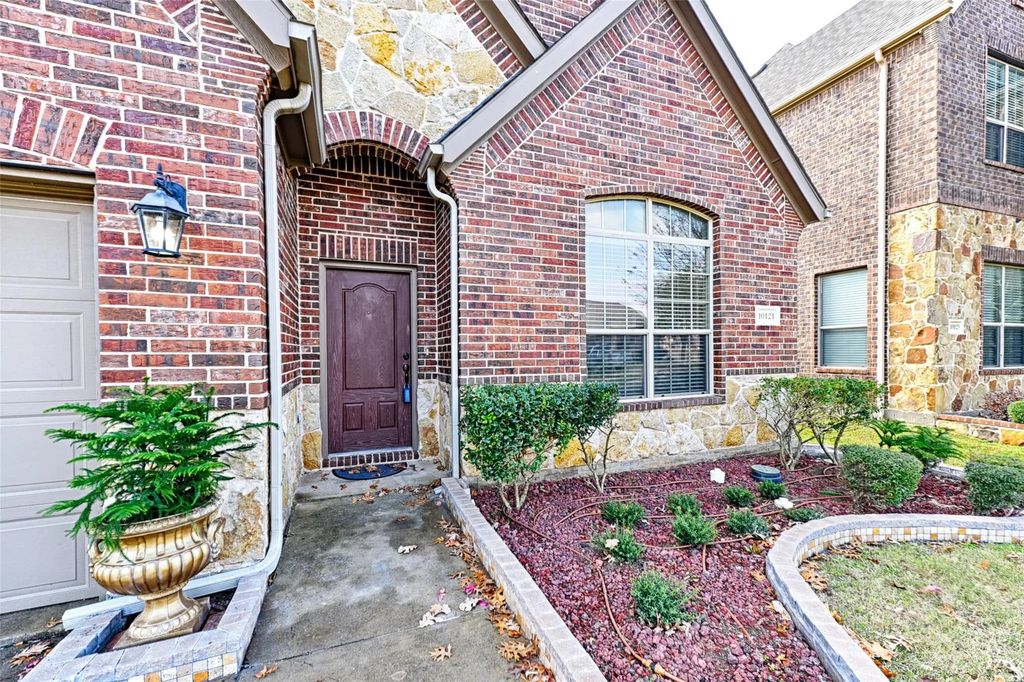 10121 Waterstone Way, McKinney