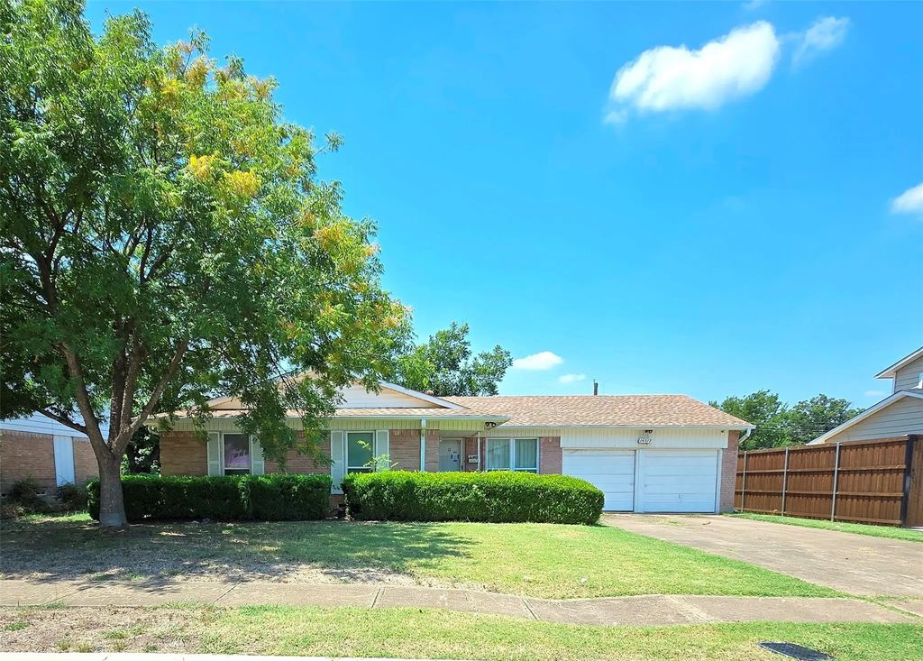 14517 Dennis Lane, Farmers Branch