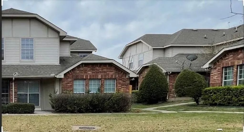 611 Oriole Boulevard 2203, Duncanville