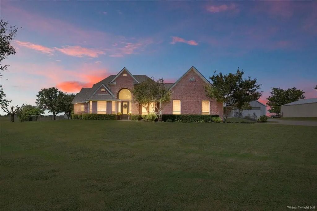 1626 Eagle Bluff Drive, Troy