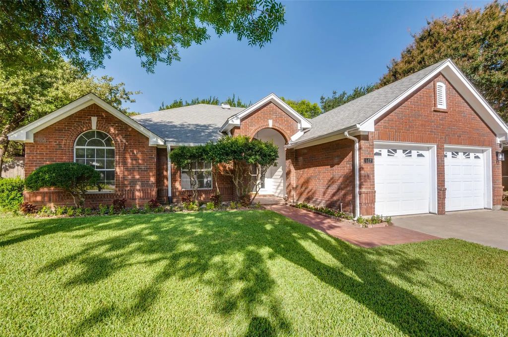 517 Aurora Court, Euless