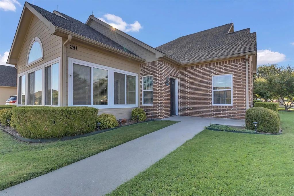 2601 Marsh Lane 241, Plano