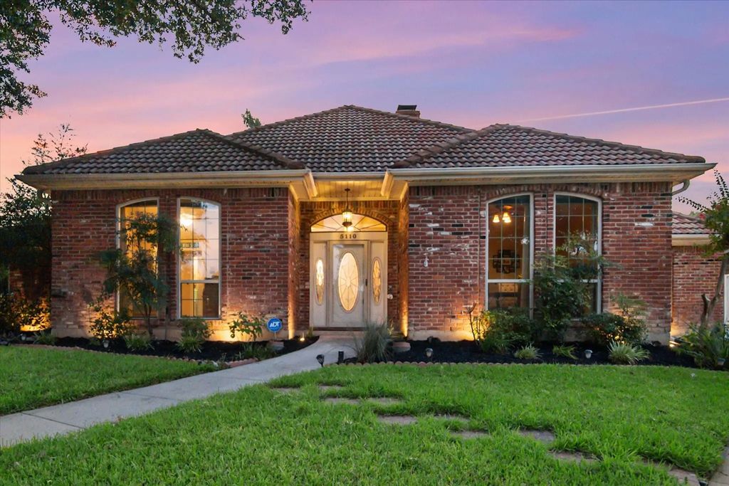 5110 Wareham Drive, Arlington
