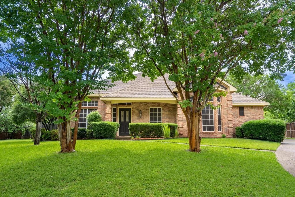 520 Cellars Court, Rockwall