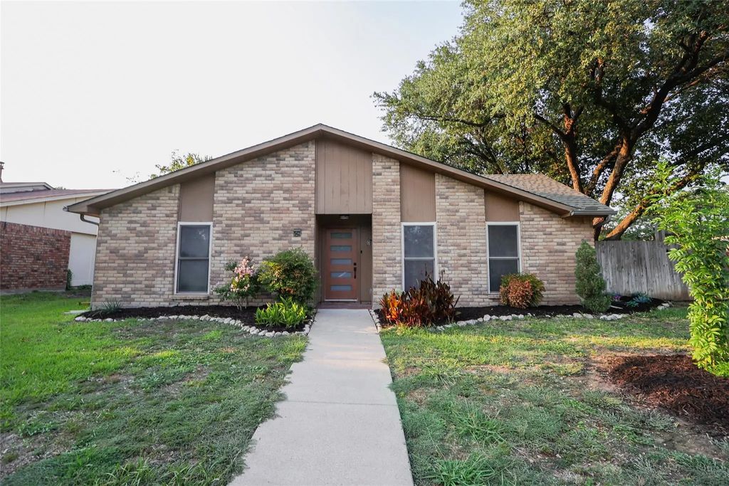 542 Shadowcrest Lane, Coppell