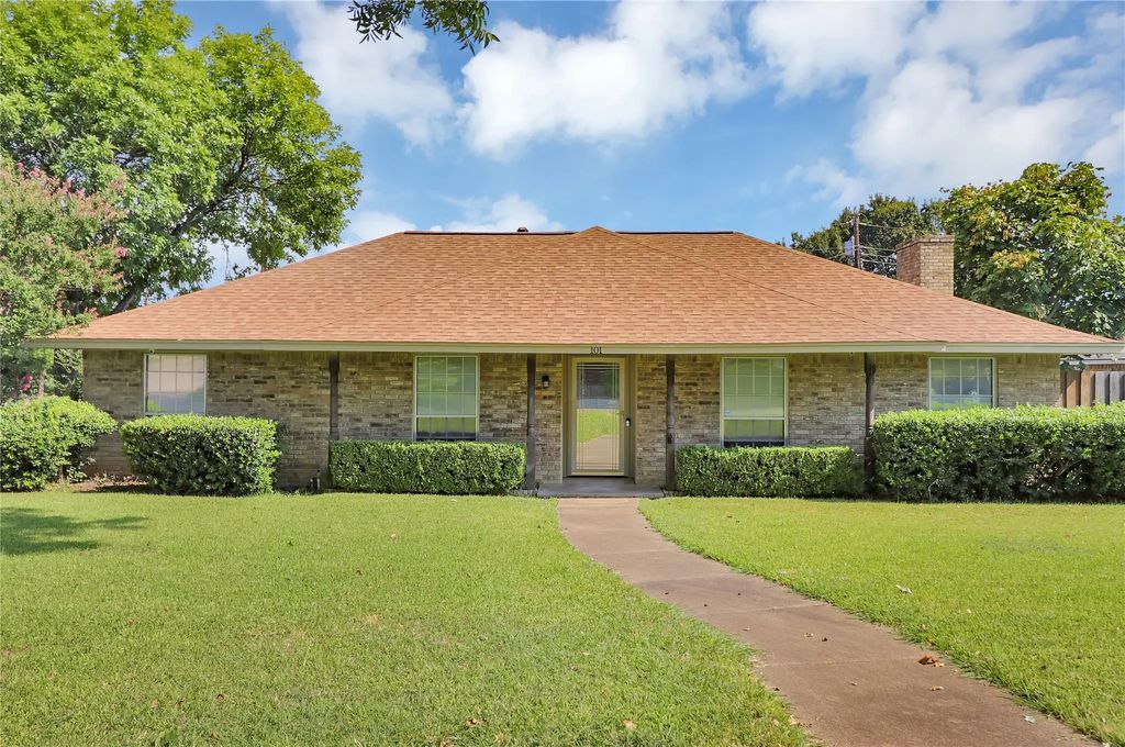101 Connie Drive, DeSoto
