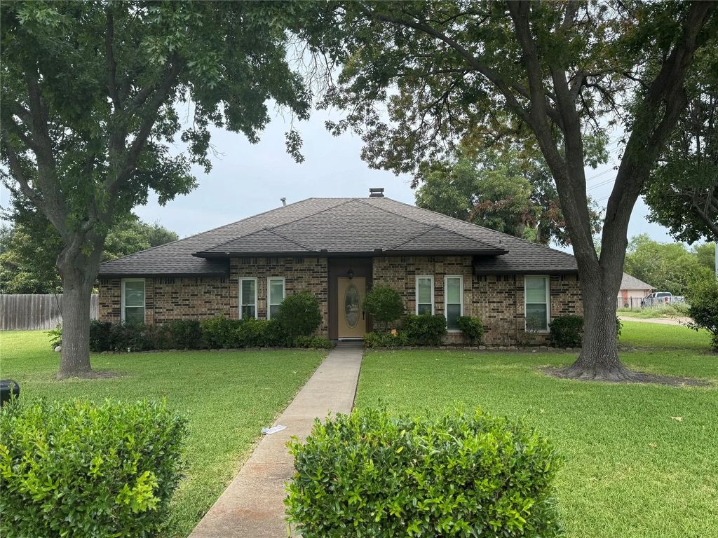 913 Lake Meadows Drive, Rockwall