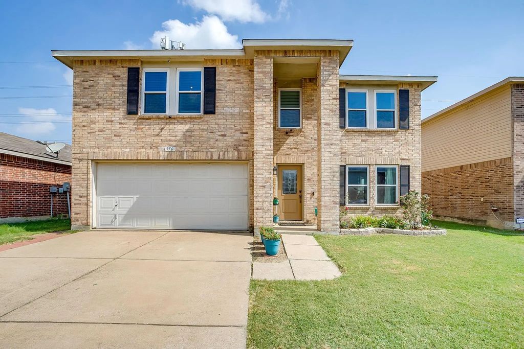 956 Mosaic Drive, Fort Worth