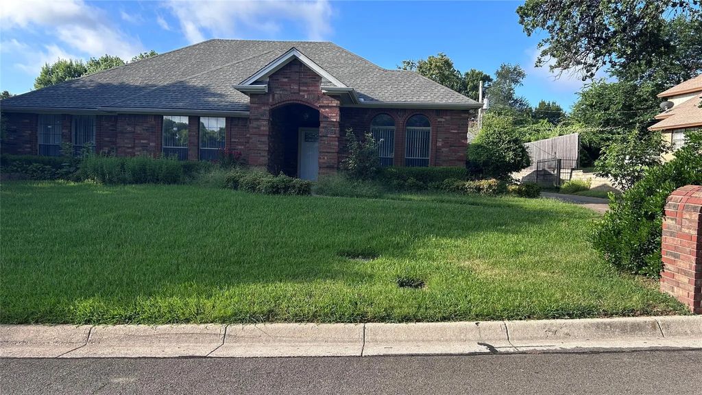 1020 Baldwin Drive, Arlington