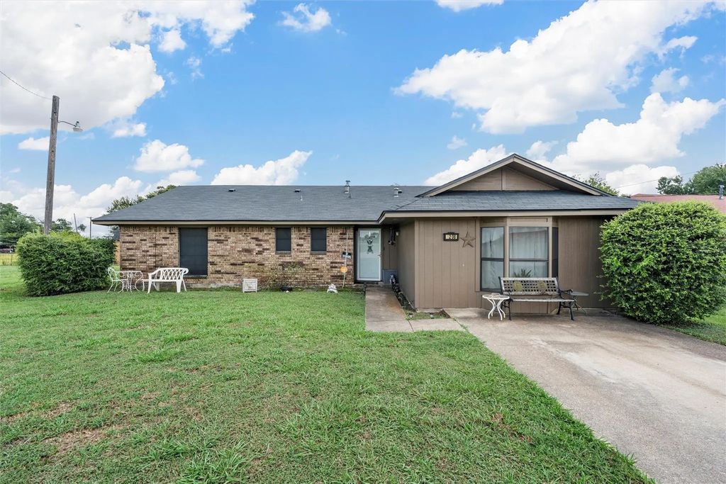 1208 Clark Street, Marlin
