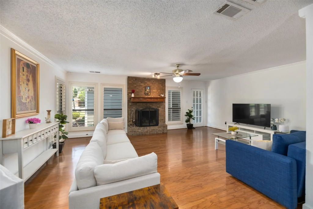 1428 Palmnold Circle E, Fort Worth