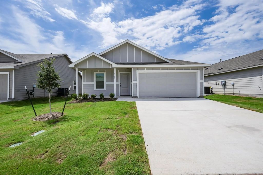 4945 Draper Ridge Drive, Fort Worth