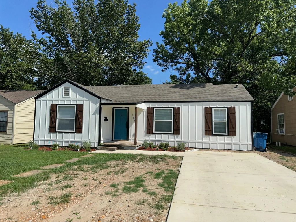 1601 Cherry Avenue, Corsicana