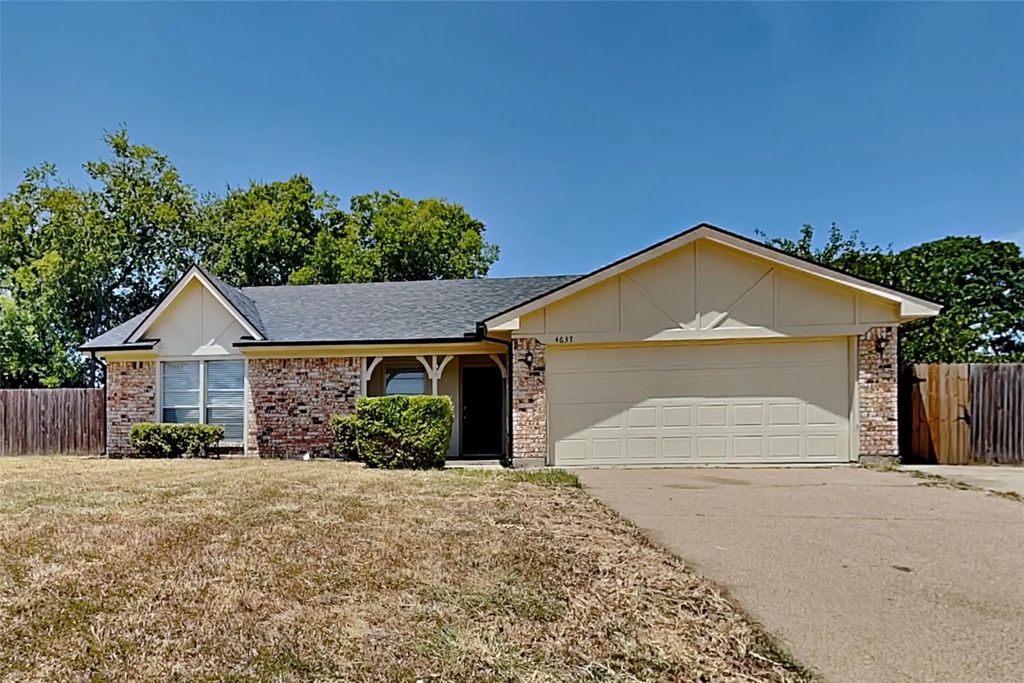 4637 Cripple Creek Road, Haltom City