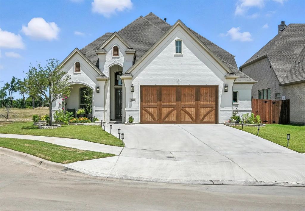 9408 Redstart Lane, Fort Worth