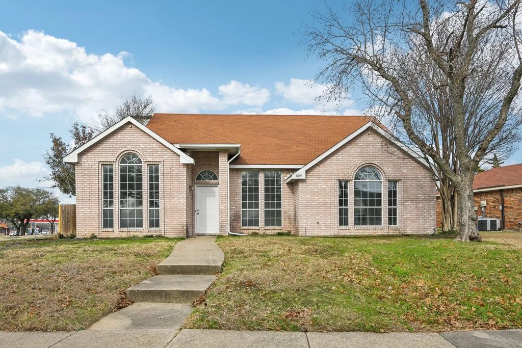 1201 Cypress Drive, Mesquite