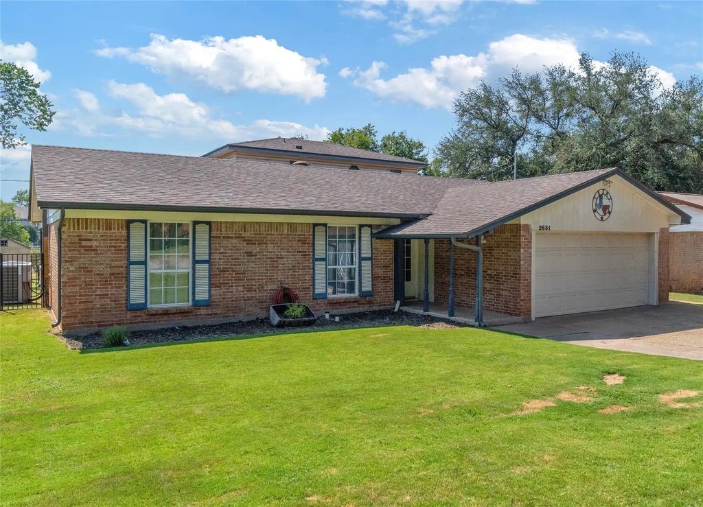 2631 Kingsbury Avenue, Richland Hills