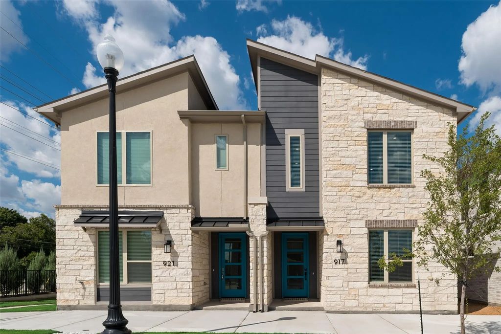 917 Ash Road, Plano