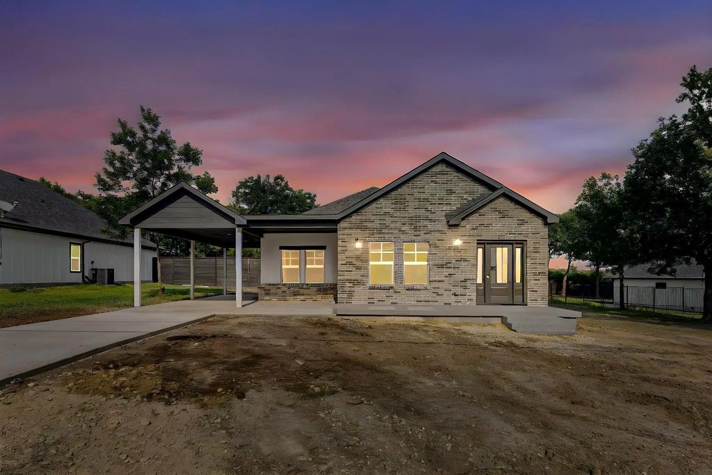 6728 Manitoba Avenue, Dallas