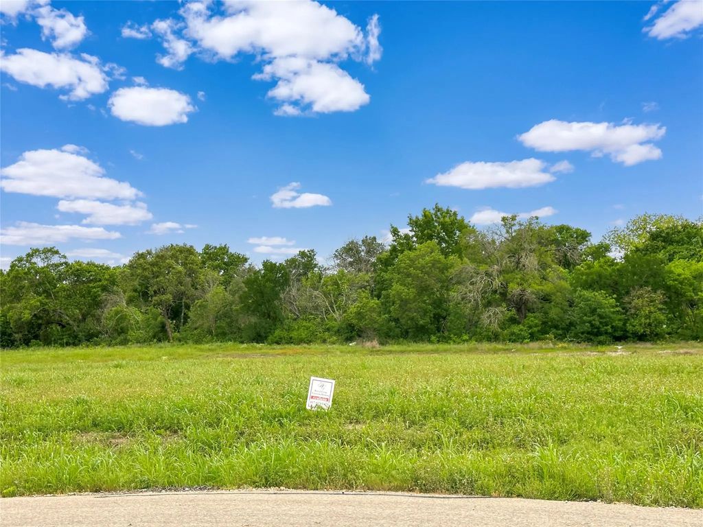 2009 Cypress Court, Weatherford